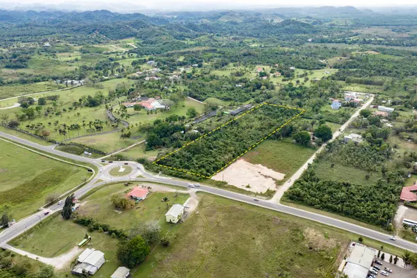 Corner Hummingbird Highway and Constitution Drive, West Belmopan,