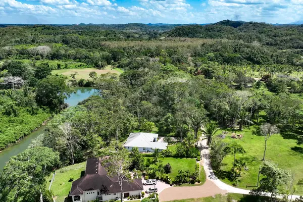 Olde Mill Rd, Olde Mill, Cayo
