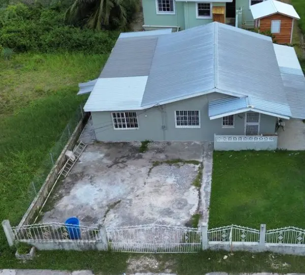 Albert Hoy Ave, Belize City, District