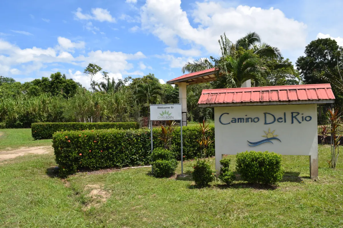 Camino Del Rio, Frank's Eddy Village,