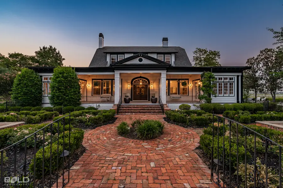 Canada's Wonderland Dr #4, Vaughan, ON L6A