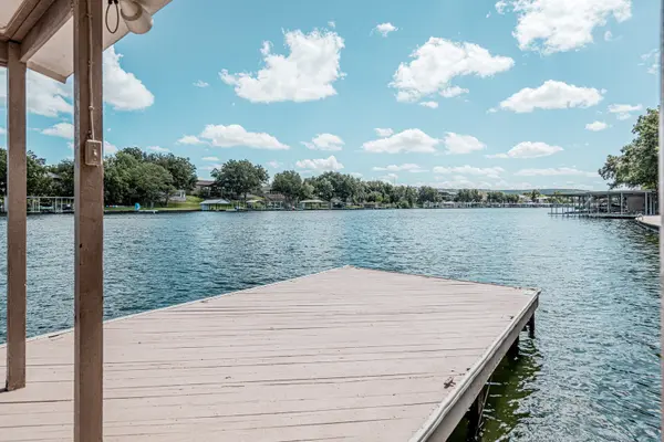 100 Riverside Dr, Kingsland, TX 78639