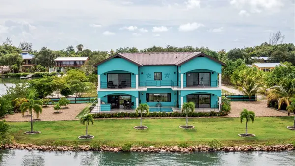 Main, Surfside, Peninsula