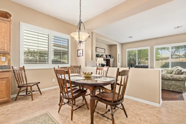 38835 N Red Tail Ln, Phoenix, AZ 85086