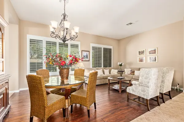 38835 N Red Tail Ln, Phoenix, AZ 85086