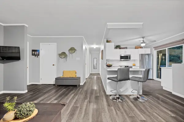 5875 WELLINGTON RD 7 Road