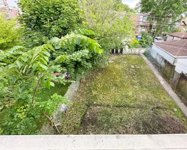 7037 S Carpenter St, Chicago, IL 60621