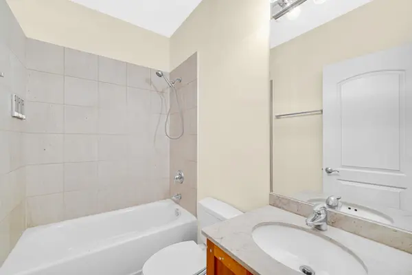 3020 N Sheffield Ave #3N, Chicago, IL 60657