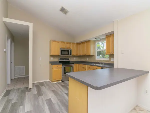 445 Purdy St, Englewood, FL 34223