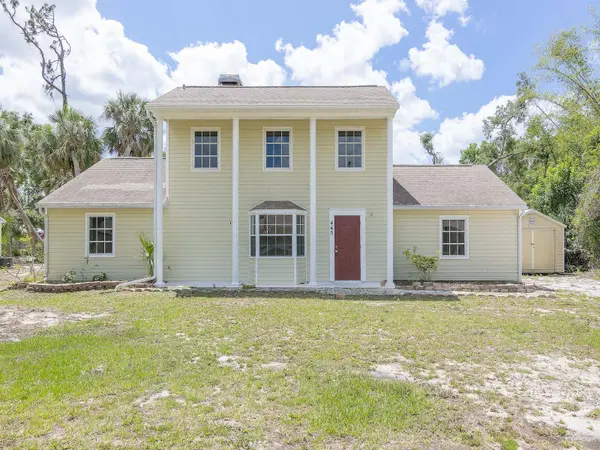 445 Purdy St, Englewood, FL 34223