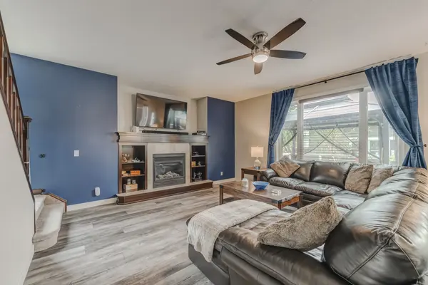 13 Westridge Rd, Okotoks, AB T1S 0K9