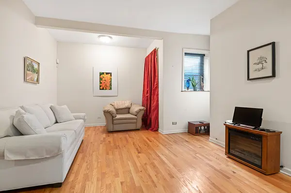 1516 E 65th Pl #1W, Chicago, IL 60637