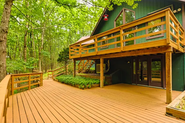 203 Deer Trail Dr, Saylorsburg, PA 18353