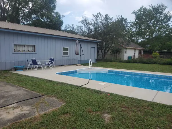 650 Wildwood St, Mary Esther, FL 32569