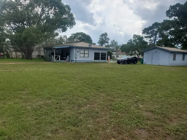 650 Wildwood St, Mary Esther, FL 32569