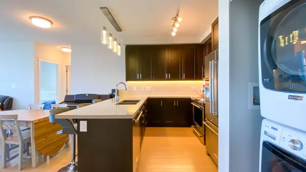 11967 80 Ave #2101, Delta, BC V4C 0E2