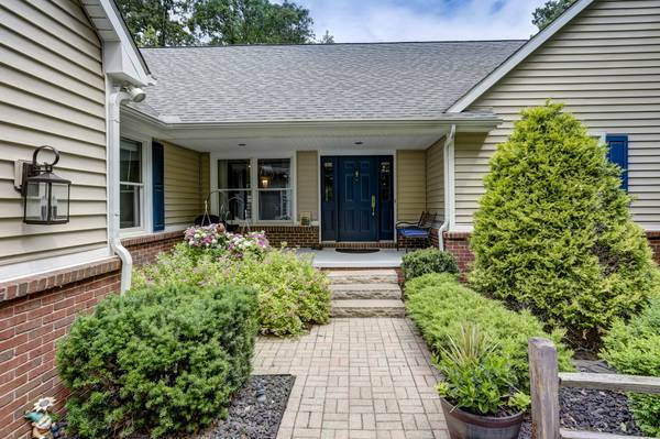 3244 Hidden Creek Dr, Hartland, MI 48353