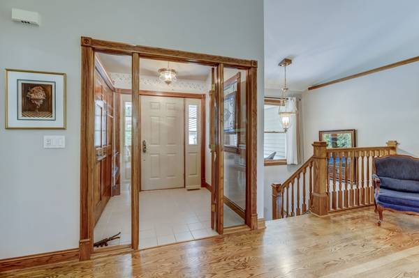 3244 Hidden Creek Dr, Hartland, MI 48353