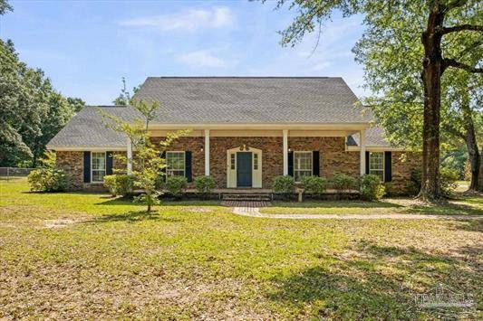 5774 Windham Rd, Milton, FL 32570