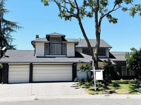2305 Putter Ct, Rocklin, CA 95677