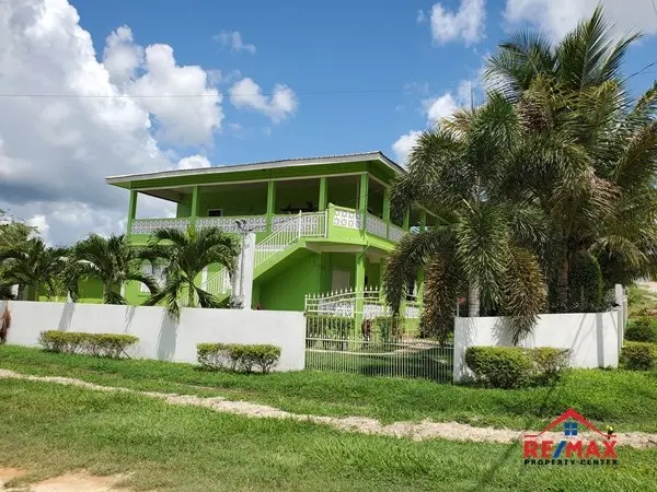 San Ignacio, San Ignacio, District