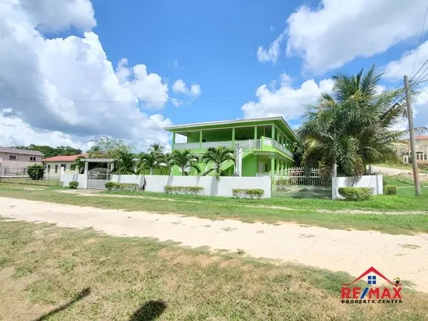 San Ignacio, San Ignacio, District