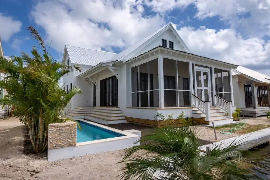 Street 4, Mahogany Bay Village, Caye