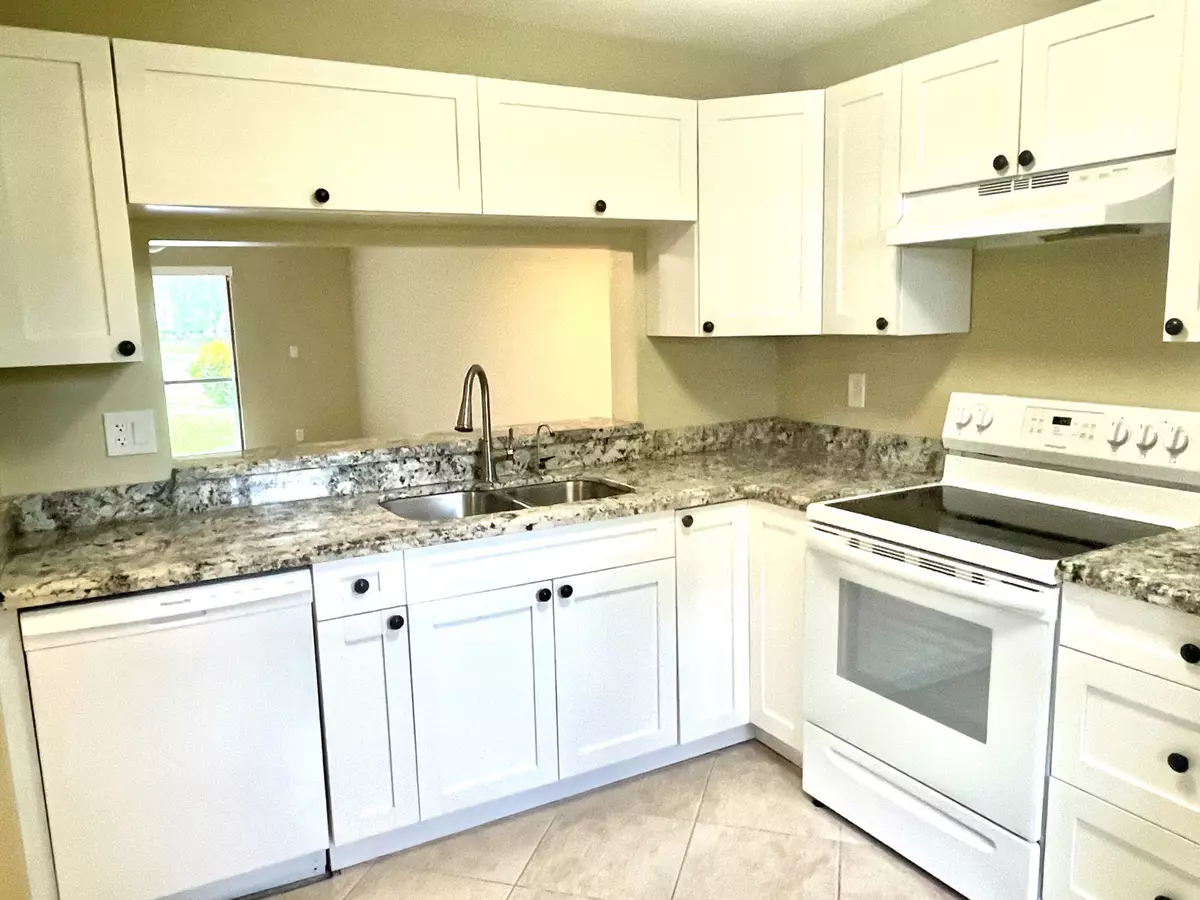 Lake Worth Beach, FL 33467,4682 Lucerne Lakes Blvd E #105