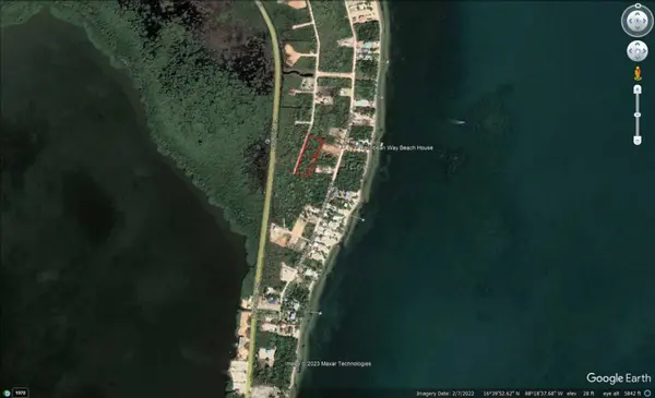 Caribbean way 381, Placencia, Creek