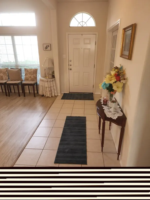 1106 Samson Dr, Hutto, TX 78634