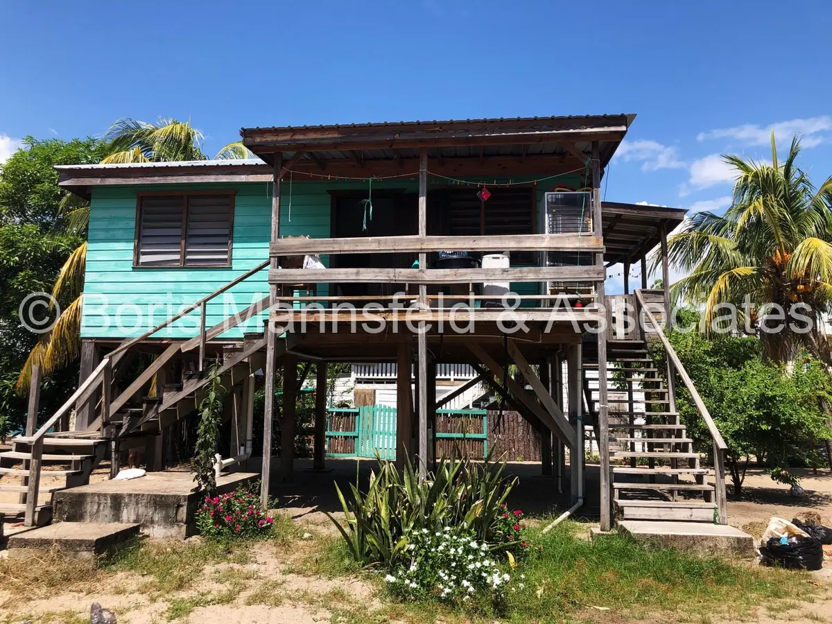 Placencia Village