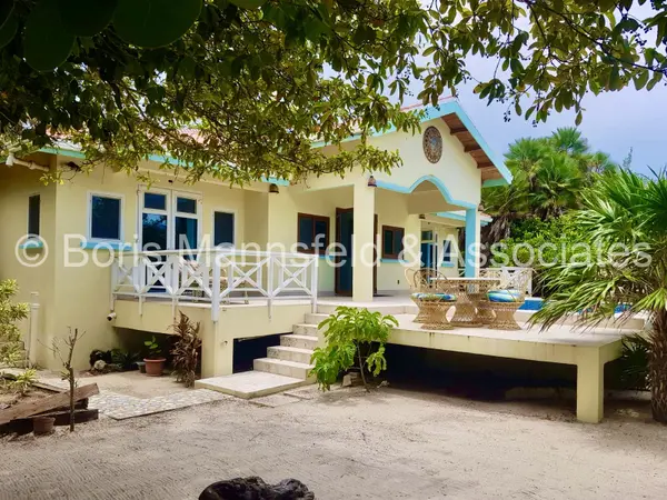 Cocoplum, Placencia,