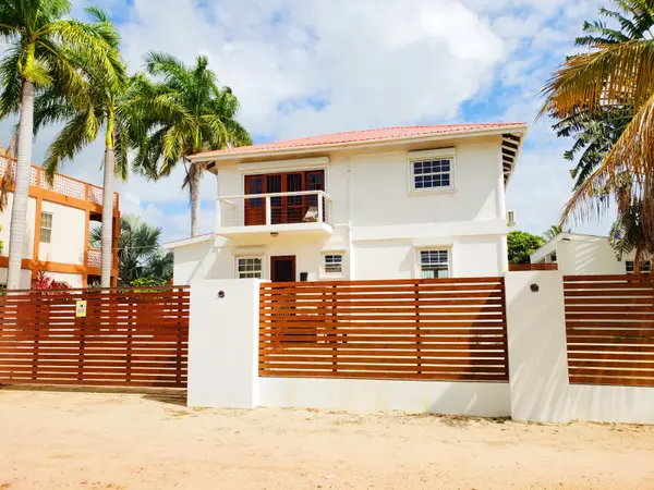 Placencia Village