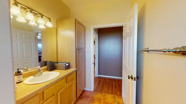 6305 N Red Rock Rd, Farmington, NM 87402