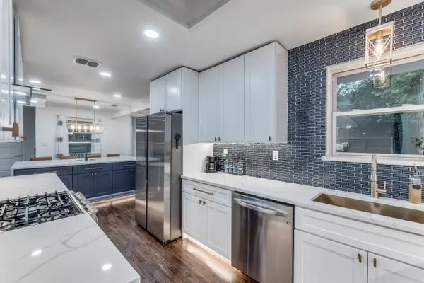 9026 Livenshire Dr Dallas, TX 75238