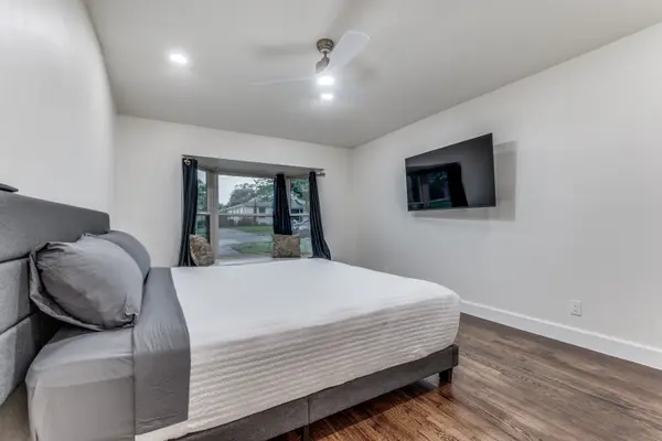 9026 Livenshire Dr Dallas, TX 75238