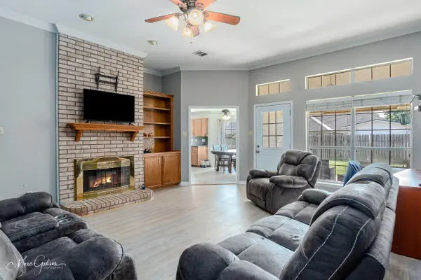 6029 Sandalwood Dr, Bossier City, LA 71111