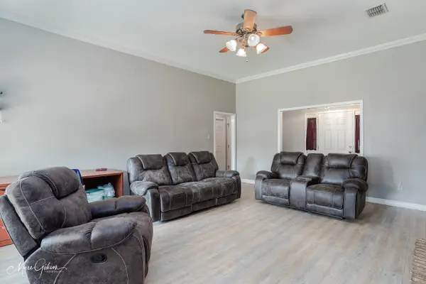 6029 Sandalwood Dr, Bossier City, LA 71111