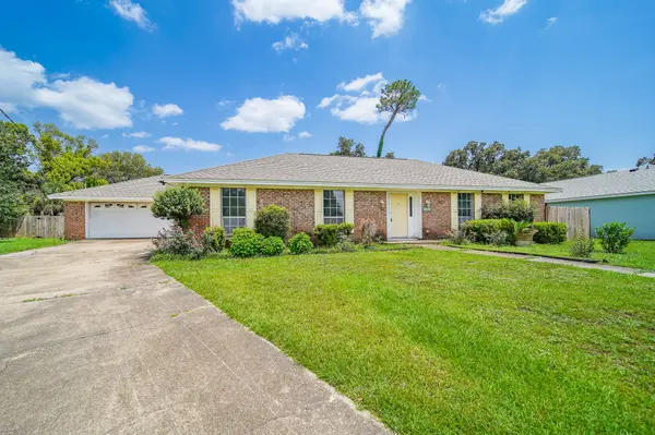 1085 Farmington Rd, Pensacola, FL 32504