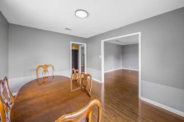 1085 Farmington Rd, Pensacola, FL 32504