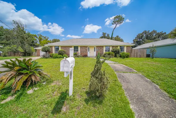 1085 Farmington Rd, Pensacola, FL 32504