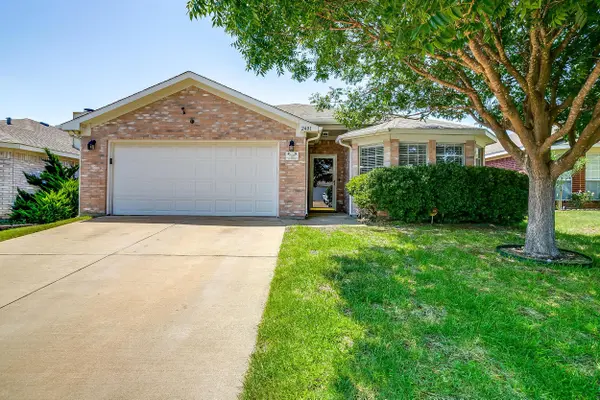 2401 Kelton St, Fort Worth, TX 76133