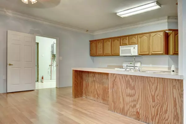 Smithville, TX 78957,103 Turney St