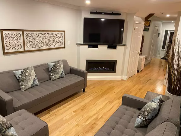 Ottawa K1v 1l8,,4266 OWL VALLEY DR