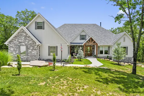 178 Weatherstone drive, Reeds Spring, MO 65737