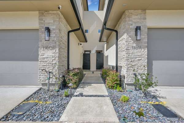 11611 Royal Ivory Xing Houston, TX 77082