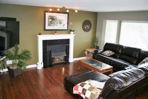 33184 Rose Ave, Mission, BC V2V 4Z5