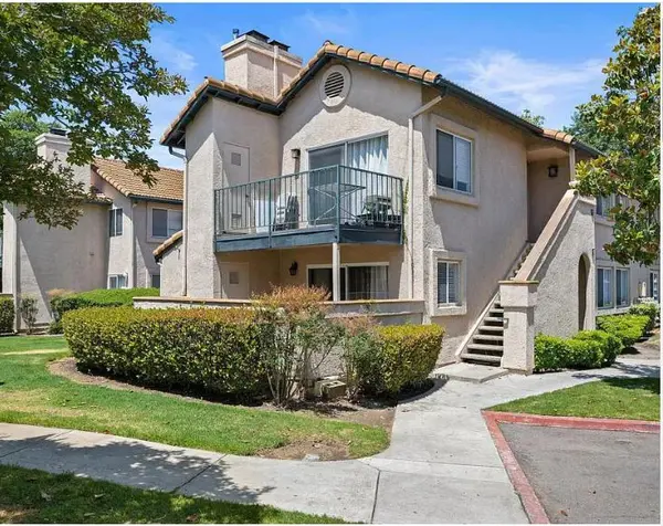 11239 Avenida de los Lobos #E, San Diego, CA 92127