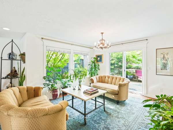 7822 SE Alta Verde Dr, Portland, OR 97266