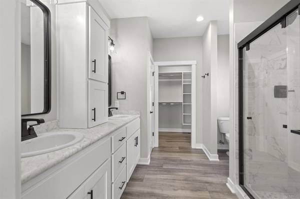 1302 Troon Ct, Auburn, IN 46706